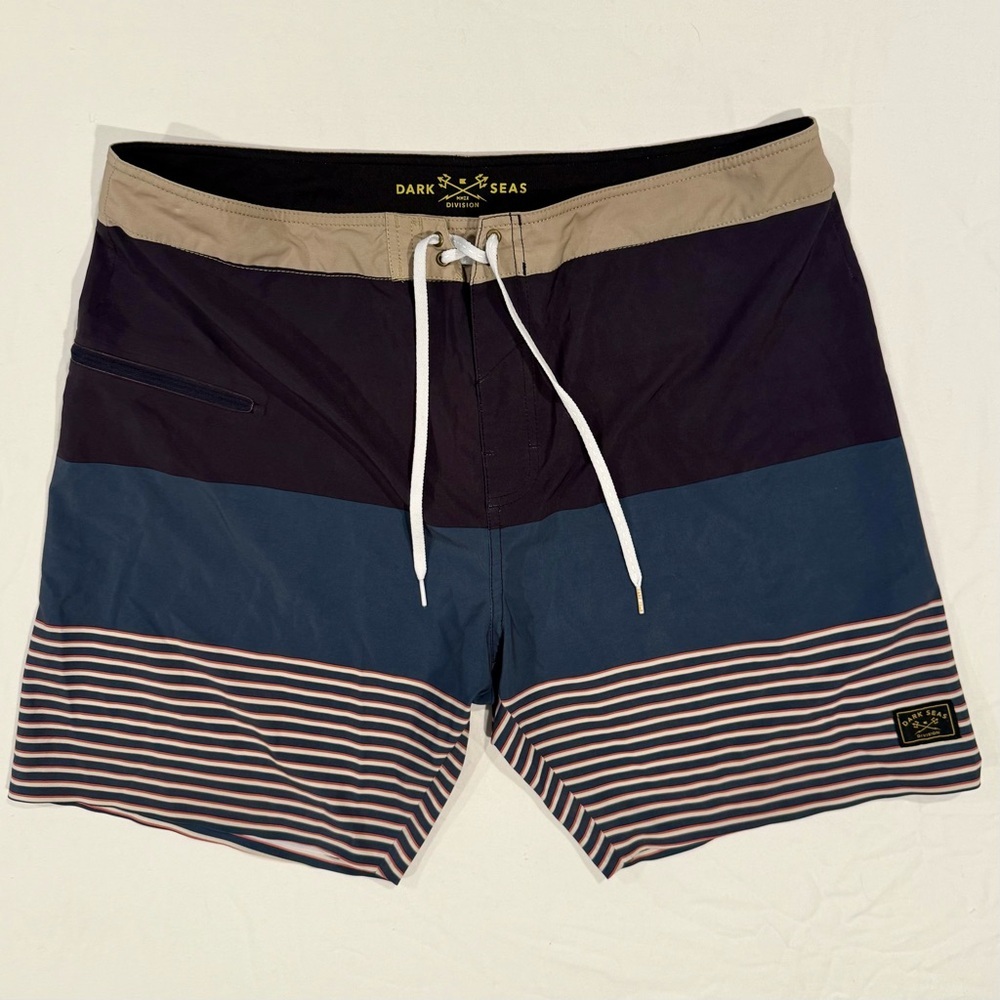 Dark Seas Cotide Boardshorts Mens 38 Stripes Swim Suit Surf Hybrid Summer Beach